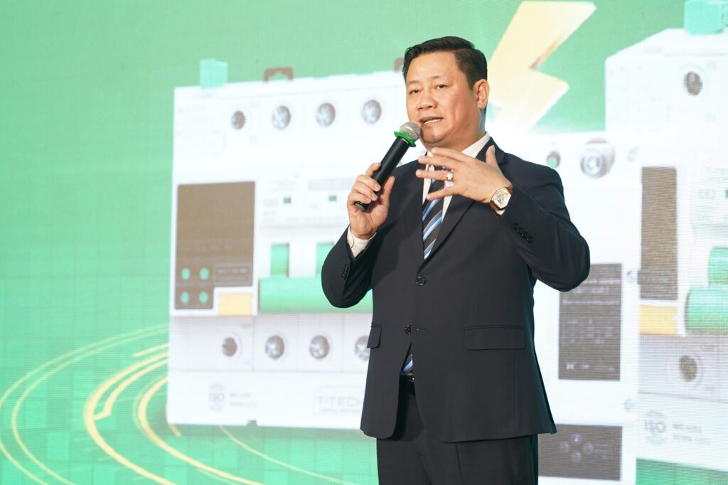 Tiến sỹ NGUYỄN ĐÌNH TRỌNG - Chủ tịch HĐQT Tập đoàn công nghệ T-Tech Việt